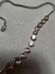 Vintage Peach Silver Tone 18 Adjustable Graduated Crystal Necklace w Oval Middl