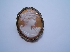 VINTAGE 800 SILVER & MARCASITE SHELL CAMEO PIN PENDANT