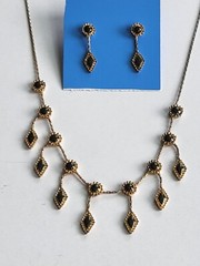 Vintage Gold Tone w/ Black Enamel Necklace & Earrings Set 16″ – 18″ Dangle