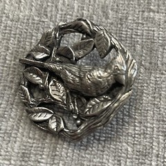 Cardinal BIRDS AND BLOOMS Limited Edition 1999 Vintage Pin Silver Leaves