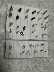 18 pr Hearts Red Blue Rhinestone Gold/Silver Tone Stud Pierced Earrings Lot e460