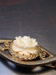 VINTAGE HOBE GOLD TONE W/ LOVELY ROSE FLOWER BROOCH RARE