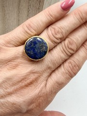 Vintage Artisan Lapis Lazuli Cabochon Brass Tone Adjustable Ring Sz 8.5