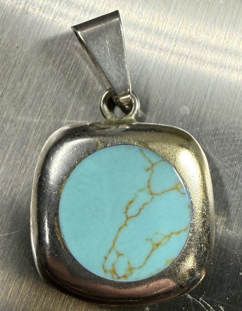 Vintage Sterling Silver Turquoise Pendant – 9g/.925