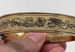 Vintage WINARD 12K Gold Filled Hinged Bangle Bracelet 6.75″R Floral Scrollwork