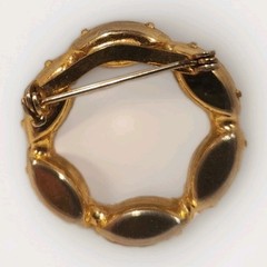 Vtg Circle Brooch Pin 1.5″ Dia. Marquise Shape Faux Gem Stones Amber Goldtone