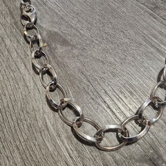 Liz Claiborne Silver Tone Choker Necklace Long Chain 41″ Hammered Links Signed