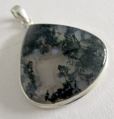 2 INCHES STERLING PENDANT w MOSS AGATE, 14 GRAMS