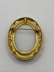 Vintage Brooch Pin 1950’s Reproduction Courting Couple