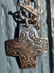Retired Silpada Sterling Silver 925 Virtuosity Stamped Cross Toggle Necklace 17″