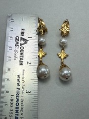 Vintage Faux Pearl Drop Clip On Earrings Gold Tone Dangle Elegant