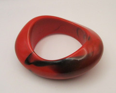 Vtg 1980s Heavy Flamy Swirled Flame Red and Black Lucite Plastic Bangle Y2K Era