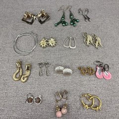 Vintage Earring Lot Clip Ons Pierced Dangle Hoops Judy Lee 15 Pair