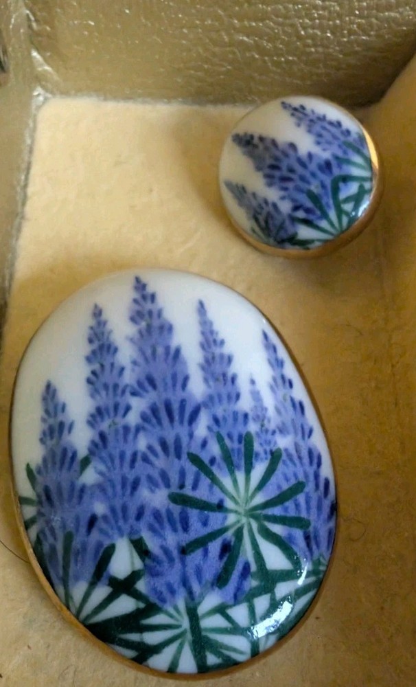 Vintage 1977 Susan Gilbert Porcelain Lupine Brooch Single Earring Signed READ
