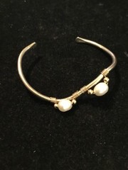 Vtg Cuff Gold Tone Braclet-925-Sterling Silver-With Sliding Pearls on Gold Wire