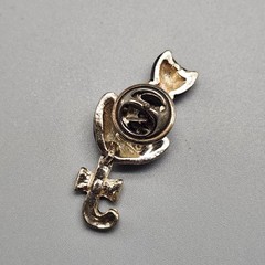 Vtg Black Cat Scatter Pin Tail Moves Brooch Gold Tone Rhinestone Bow Collar KC