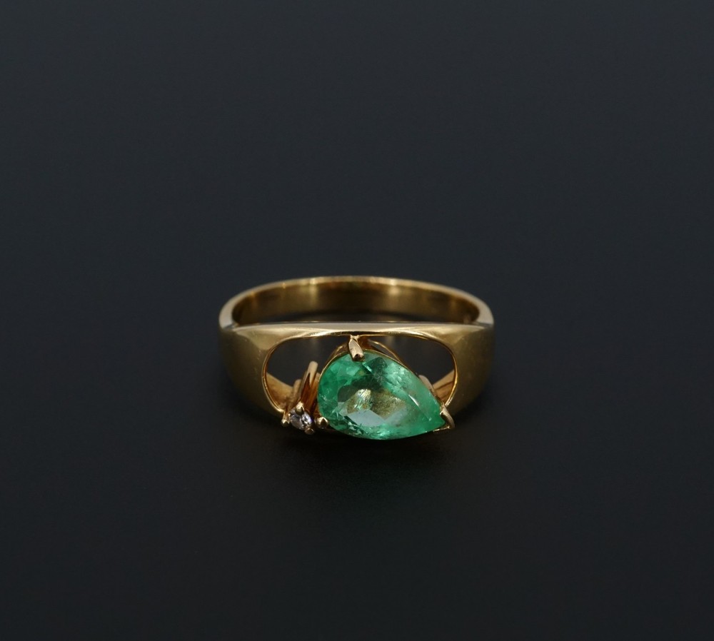 18k Emerald Diamond Ring Yellow Gold Sz 7.75 Cocktail 1.1ctw Pear Vintage RG5229