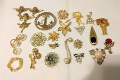 VARIETY OF VINTAGE BROOCHES LOT 21PC wear, repair, parts