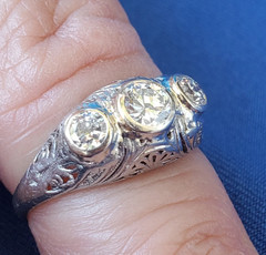 Original EARTH MINED Diamond ART Deco Engagement RING Vintage PLATINUM Trilogy