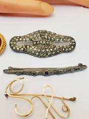 Vintage Brooch Estate Jewelry Brooch Lot For Repair!(26)