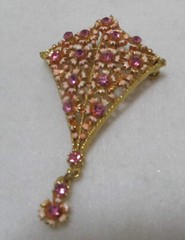 Pretty Vtg Flower 3D Surface KITE Brooch Gold Tone Pink Rhinestones & Enamel