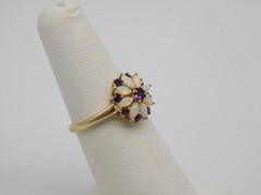 SWEET VINTAGE 14K YELLOW GOLD FIERY FIRE OPAL AMETHYST STONE RING SIZE 6