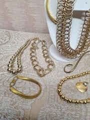 1.25 Lbs Wearable Gold-Tone Jewelry Lot. Maybe Vintage To Modern. #3