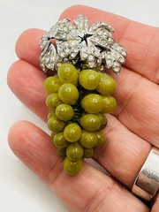 Vintage Antique Art Deco Green Glass Rhinestone Grape Cluster Dress Clip 2″
