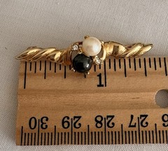 Vintage 1928 Jewelry Co. Faux Pearl Bar Brooch Pin Gold Tone With Original Box