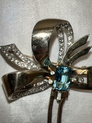 VTG Mazer Sterling Vermeil Aqua Rhinestone Ribbon Bow Dangle Brooch Pin