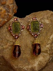 Vintage Green Carved Glass Drop Earrings Gold Tone Statement