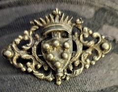 Medici Crest Cast Brass Brooch Antique “C” Clasp Possibly Only One In Existence
