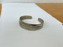 Silver Tone Textured Beautiful Pattern Wide Cuff Bracelet 2.25 “diameter B8