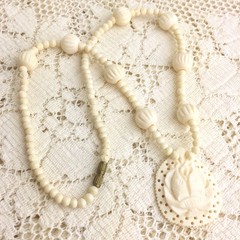 Vintage Necklace 70s Carved Lotus Blossom Pendant Bodhi Zen Buddhist Flower Yoga
