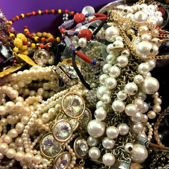 1/2 lb Mixed Vintage-Now ESTATE Jewelry lot ALL WEARABLE, NO JUNK, PAIRED 🌺