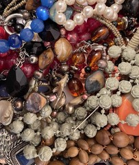 4Lb Mixed Mystery Jewelry Lot Vintage Mod Boho Bead Necklaces Bracelets Earrings