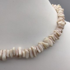 MermaidCore Mermaid Puka Pink Shell Chips Statement Necklace 16″ VTG Beach Surf