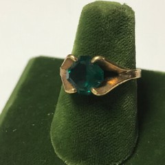 Vintage Simulated Emerald Stamped 18k HGE Ring Size 6 May Birth Stone Green