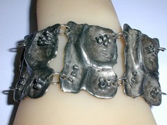 WILD- BRUTALIST- WIDE & HEAVY SILVER PLATED ABSTRACT BRACELET- 7 1/4″ LONG!