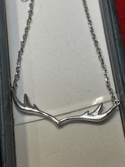 Vintage Sterling Silver .925 Shiny Antler Necklace 1 3/8″ Long & 18″ L Chain