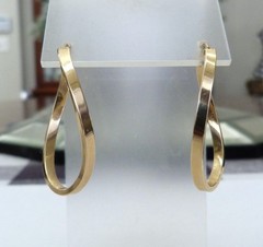 1 5/8″ LONG ITALY 14K YELLOW GOLD SWIRL HOOP CLASSIC LATCH HOOK EARRINGS