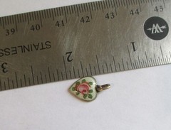 1/2in SMALL VINTAGE STERLING SILVER ENAMEL ROSE FLOWER HEART CHARM Gold Wash