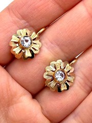 Vintage 18k 750 Yellow and White Gold Dormeuse Sleeper Drop Flower Earrings