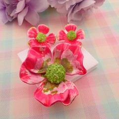 Vintage Neon Pink Green High Relief Resin Flower Pin Brooch Clip Earring Set
