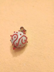 VINTAGE 925 Bale 1.5 Inches Tall Red & White GLASS PENDANT