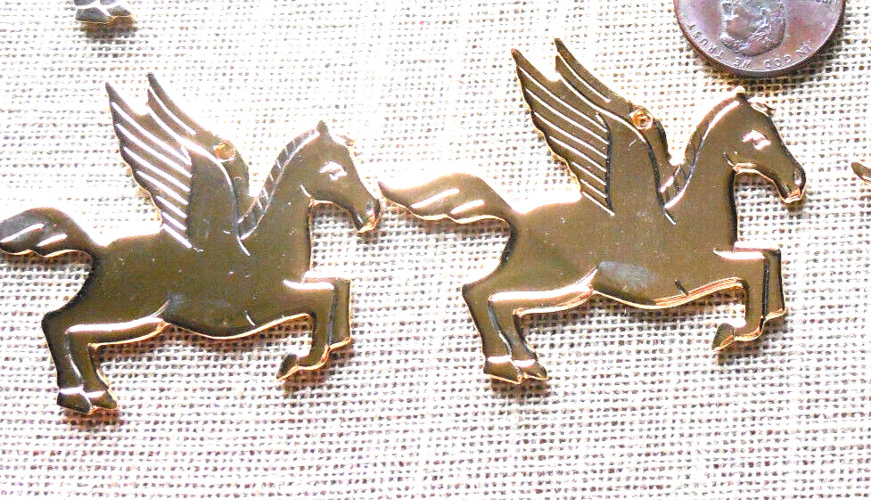 Vintage NOS lot of 6 Pegasus quality gold tone 1 3/4″ pendants for necklaces MSC
