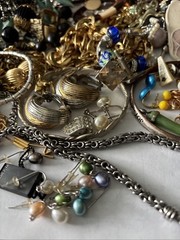 Lot Of Vintage Jewelry 50 ++ Pieces. Reseller Lot Some Signed. Not Tested.