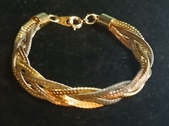 Stunning Verybeautiful 7.5” GOLD TONE BRAIDED BRACELET Herringbone