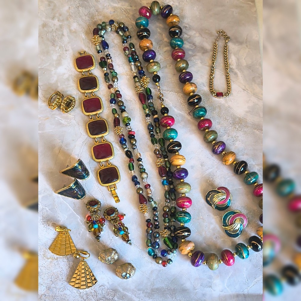 Huge Vintage Jewel Tone Wood Metal Enamel Earring Necklace Bracelet Jewelry Lot