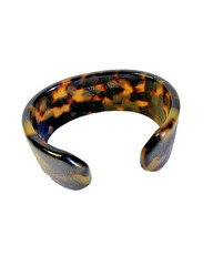 1” Wide Faux Tortoise Shell Lucite Plastic Cuff Bracelet 2.25″ diameter Vintage